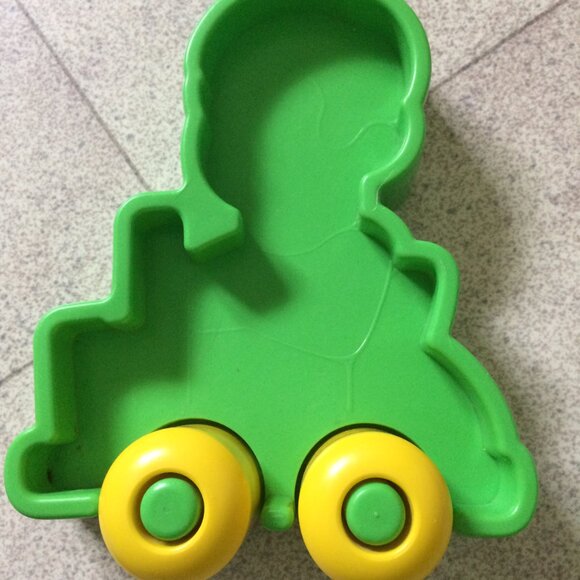 Vintage Chunky 3-D Plastic Puzzle Toy Boy in a Car Tray & 8 Pc - Picture 3 of 5